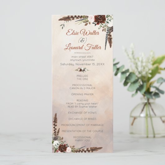 Rustic Woodland Feathers en Floral Bloom Programmakaart (Staand voorkant)