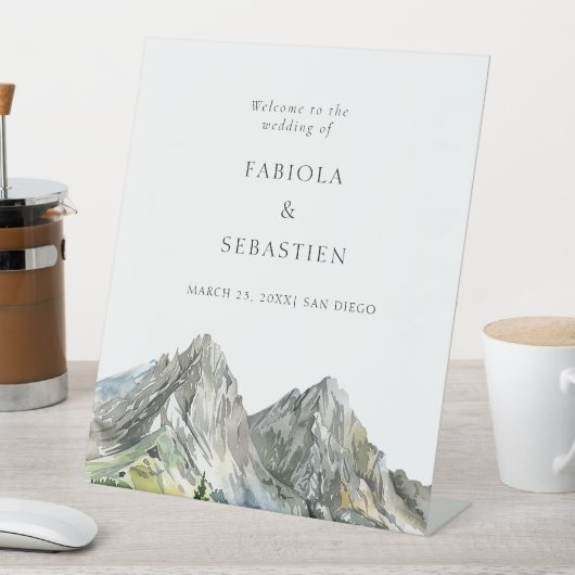 Rustic Woodland Mountain Forest Wedding Welkom Reclamebord Met Voetstuk (Insitu)