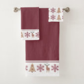 Rustic Woodland Pattern Maroon Tan Kerstmis Bad Handdoek (Insitu)
