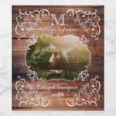 Rustic Woodland Weddenschap Foto Wood Panel Monogr Wijn Etiket (Enkel label)