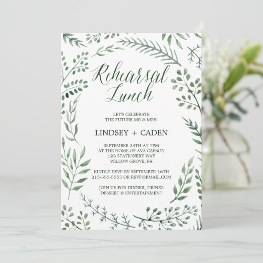 Rustic Wreath met Green Leaves Rehearsal Lunch Kaart (Staand voorkant)
