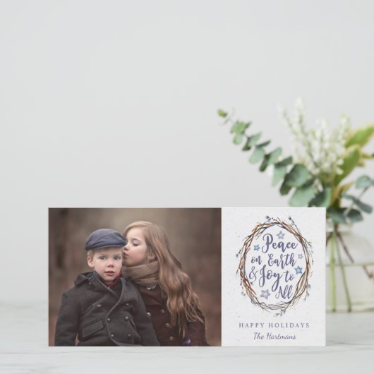Rustic Wreath Peace on Earth - kerstfoto Feestdagenkaart (Staand voorkant)