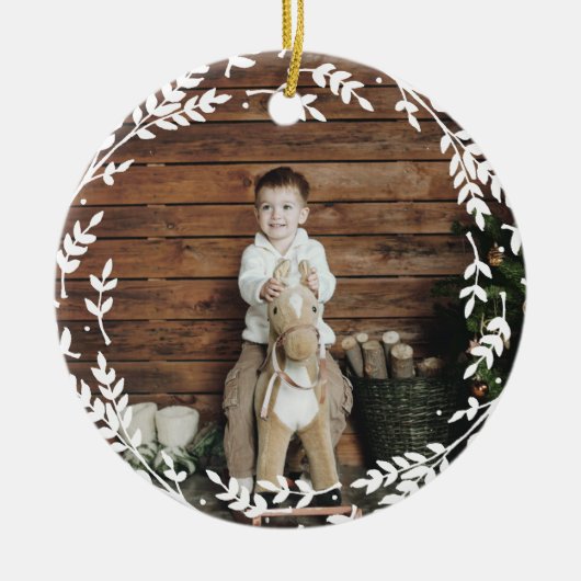 Rustic Wreath Photo and Monogram Keepomwille Keramisch Ornament (Voorkant)