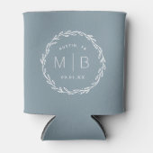 Rustic Wreath Wedding Monogram | Dusty Blue Blikjeskoeler (Voorkant)