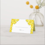 Rustic Yellow Roses Wedding Place Card Plaatskaartje<br><div class="desc">Dit ontwerp is uitgerust met rozengeel rozen. De gele tinten van de roos bloemen creëer een roestachtige bloementuin. Het elegante ontwerp van de trouwplaatskaart met moderne elementen. Er zijn ook huwelijksuitnodigingen en andere kantoorbenodigdheden beschikbaar. Eenvoudig aan te passen met uw details. Schrijf uw gastnamen en lijstaantal in de verstrekte ruimte...</div>