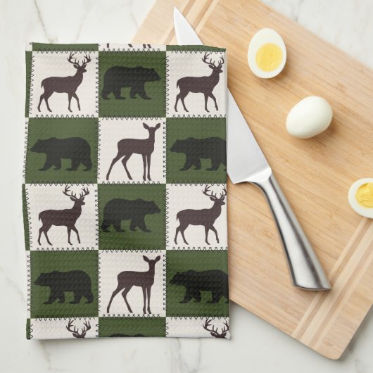 Rustiek Beer & Herten, Donkergroen & Cream Squares Theedoek (Quarter Fold)