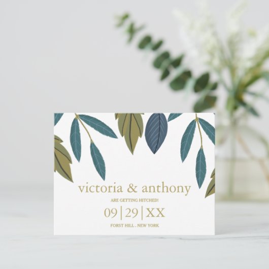 Rustiek blad bloemenbruiloft Bewaar de datum Briefkaart (Staand voorkant)