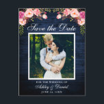 Rustiek Blauw Hout Roze Bloemen Save the Date Foto Aankondigingskaart<br><div class="desc">Rustiek Blauw Hout Save The Date Verloving Foto Briefkaart - Waterverf Roze Blush Bloemen,  Wit Lijst</div>