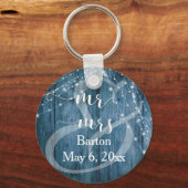 Rustiek blauw hout, wit licht snaren Mr. & Mrs Sleutelhanger (Voorkant)