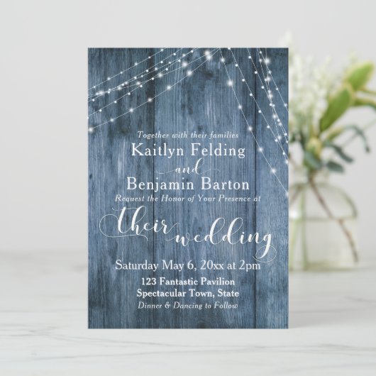 Rustiek Blauw Hout, Wit Licht Strings Bruiloft 2 Kaart (Staand voorkant)