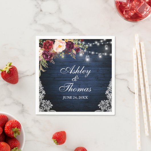 Rustiek Blauw Houten Huwelijkskruik Lichten Bloeme Servet (Insitu)