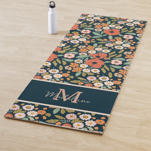rustiek bloemenpatroon marinenaam monogram yogamat (In situ)