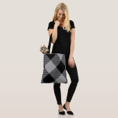 Rustiek Chic Grijs & Wit Plaid Tote Bag (Op model)