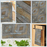 Rustiek Diamantpatroon Verouderd Hout Bruin Blauw Theedoek<br><div class="desc">Deze rustieke keukenhanddoeken hebben een diagonaal ruitpatroon van fotografisch verweerd hout in zacht verouderde tinten van bruin en bleek blauw. De prachtige aardse patina van het hout en de stijl van het geometrische diamantpatroon is een perfecte mix die elke keuken van rustiek land tot moderne stedelijke keuken zal complimenteren. Personaliseer...</div>