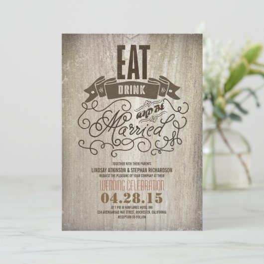 Rustiek eet drink en getrouwd trouwuitnodiging zij kaart (Staand voorkant)