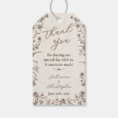 Rustiek Elegant Wildflowers Script Wedding Cadeaulabel (Voorkant)