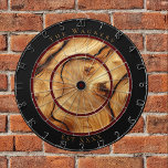 Rustiek geknoopt hout aangepaste familienaam Est D Dartbord<br><div class="desc">Rustiek terwijl nog steeds elegant,  dit geknoopte middentoon houten ontwerp met zwarte en bordeauxrode accenten maken een stijlvol geschenk voor iedereen die houdt van het spelen van darts. Voeg uw eigen aangepaste familienaam,  vastgestelde datum of andere tekst toe aan dit stijlvolle en tijdloze dartbord.</div>