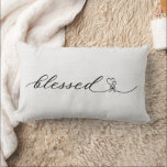 Rustiek Gezegend Hart Script Huwelijkscadeau Kussen<br><div class="desc">Maak uw geschenk aan de pasgetrouwden memorabel met deze zoete kalligrafie Gezegend kalligrafie lettertype met een hart boeket,  tegen een jute-effect achtergrond. Eenvoudig personaliseren met naam en datum van keuze.</div>