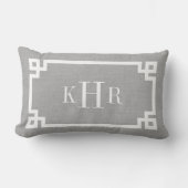Rustiek Grijs Grieks Key Border Custom Monogram Buitenkussen (Voorkant)