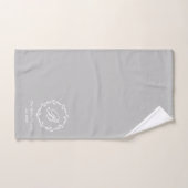 Rustiek Grijs Winter Krans Familienaam Monogram Bad Handdoek (Handdoek)
