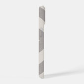 Rustiek Grijs X Chevron Monogram iPhone 15 Hoesje (Rechterkant)