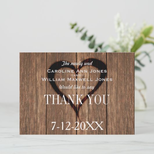 Rustiek hout en gegraveerd hart Dank u kaart (Staand voorkant)