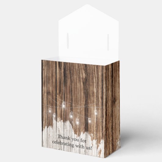 Rustiek hout en lantaarns bedankdoosjes (Geopend)