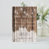 Rustiek hout en lantaarns save the date (Staand voorkant)