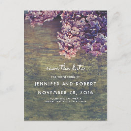 Rustiek Hout en Paarse Lilacs Floral Save the Date Aankondigingskaart