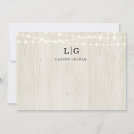 Rustiek hout en String Lights Monogram Initiaal Notitiekaartje