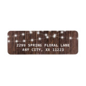 Rustiek hout en string verlichting bruiloft etiket (Voorkant)