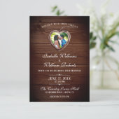 Rustiek Hout Hart Bruiloft Foto Uitnodiging (Staand voorkant)