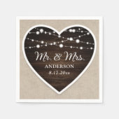 Rustiek Hout Hart String Lights Mr en Mrs Wedding Servet (Voorkant)