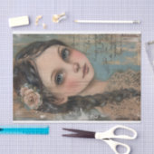 Rustiek Hout, Jong Meisje, Bloem in Haar Decoupage Tissuepapier (Craft)