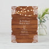 Rustiek Hout Kant & String Lights Wedding Kaart (Staand voorkant)