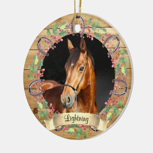 Rustiek Hout Kerstpaard Foto gepersonaliseerd Keramisch Ornament (Links)