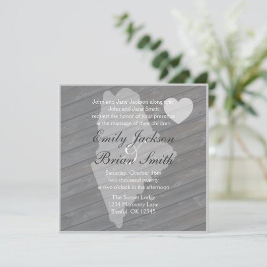 Rustiek hout Maine grijs bruiloft uitnodigingen (Staand voorkant)