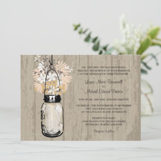 Rustiek Hout Mason Jar en Wildflowers Wedding Kaart (Staand voorkant)