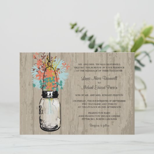 Rustiek Hout Mason Jar en Wildflowers Wedding Kaart (Staand voorkant)