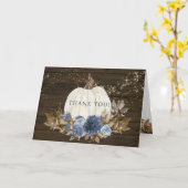 Rustiek Hout Navy Blauwe Bloemen Herfst Pompoen Be Kaart (Gele Bloem)