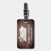 Rustiek hout net getrouwd wit typografie paar bagagelabel (Voorkant verticaal)