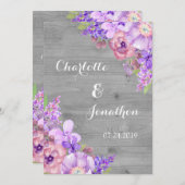 Rustiek hout paarse bloemen bruiloft uitnodigingen (Voorkant / Achterkant)