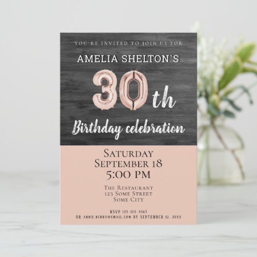 Rustiek Hout Roze Ballon 30e Verjaardagsfeestje Kaart (Staand voorkant)