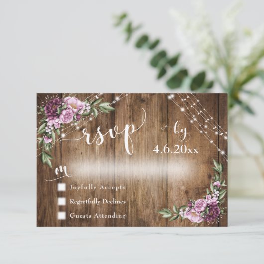 Rustiek Hout, Roze Bloemen & Lichten w / Typografi RSVP Kaartje (Staand voorkant)