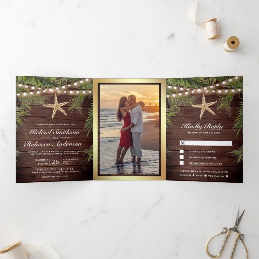 Rustiek hout tropische palm bladeren zeesterren br drieluik uitnodiging (Binnen)