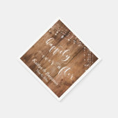 Rustiek hout w / witte lichten, gelukkig ooit daar servet (Hoek)