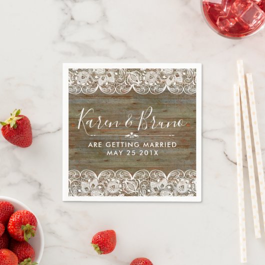 Rustiek hout & witte vintage kantbloem servetten (Insitu)