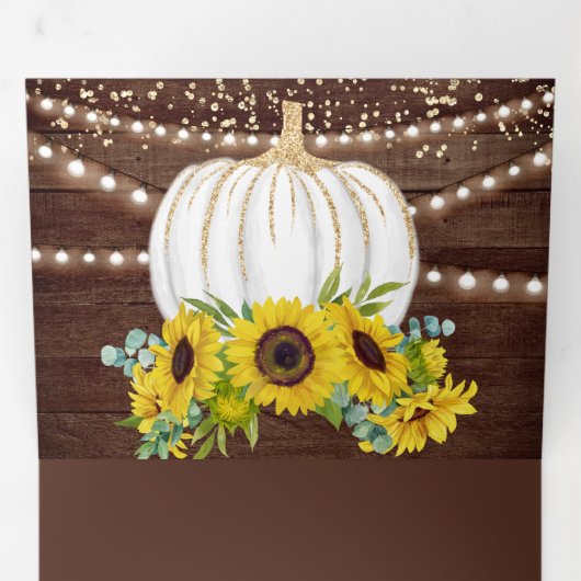 Rustiek hout zonnebloemen witte pompoen herfst bru drieluik uitnodiging (Binnenzijde eerst)