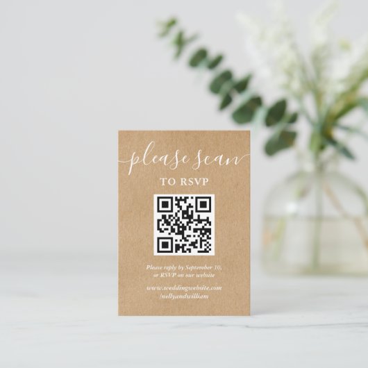 Rustiek Kraft Script RSVP QR Code Informatiekaartje (Staand voorkant)
