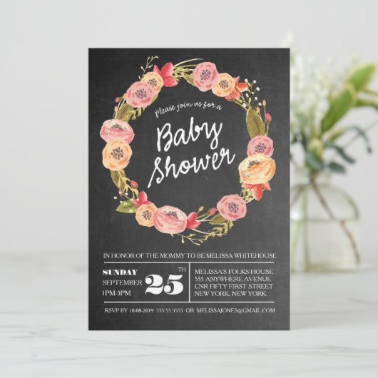 Rustiek krijtbord bloemenkrans Baby shower uitnodi Kaart (Staand voorkant)